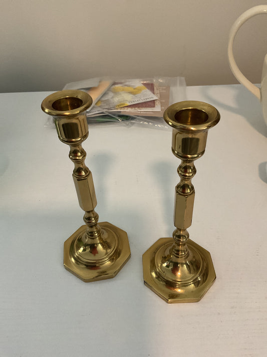 Vintage brass candlestick holders (set of 2)