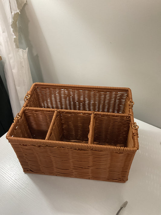 Woven basket caddy with handles