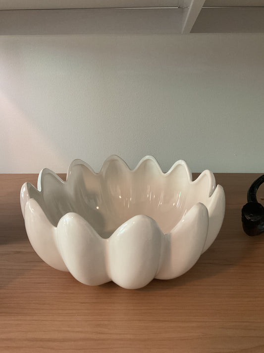 White ceramic scalloped decorative bowl